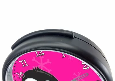 CreaDesign Kinder Funkwecker Personalisiert Mit Namen Pinguin Atom-/Funkuhr, 12-Stunden-Anzeigeformat, Schlummerfunktion, Nachtlicht, Geräuschlos/Ohne Ticken 4 CreaDesign Kinder Funkwecker Personalisiert Mit Namen Pinguin Atom-/Funkuhr, 12-Stunden-Anzeigeformat, Schlummerfunktion, Nachtlicht, Geräuschlos/Ohne Ticken – Bild 4