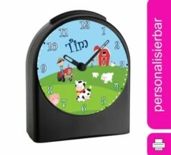 CreaDesign Kinder Funkwecker Personalisiert Mit Namen Bauernhof Atom-/Funkuhr, 12-Stunden-Anzeigeformat, Schlummerfunktion, Nachtlicht, Geräuschlos/Ohne Ticken