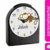 CreaDesign Kinder Funkwecker Personalisiert Mit Namen Affe Atom-/Funkuhr, 12-Stunden-Anzeigeformat, Schlummerfunktion, Nachtlicht, Geräuschlos/Ohne Ticken