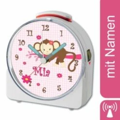 CreaDesign Kinder Funkwecker Weiß Personalisiert Mit Namen Affe Hängend Rosa 12-Stunden-Anzeigeformat, Geräuschlos/Ohne Ticken, Nachtlicht