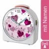 CreaDesign Kinder Funkwecker Weiß Personalisiert Mit Namen Herz Brombeere 12-Stunden-Anzeigeformat, Geräuschlos/Ohne Ticken, Nachtlicht